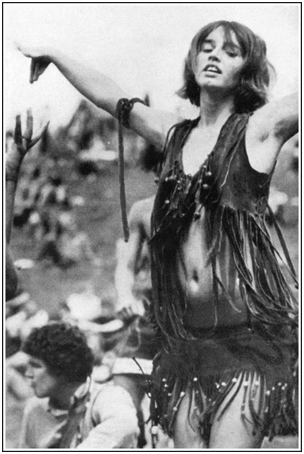 Mulher dança em Woodstock, 1969.